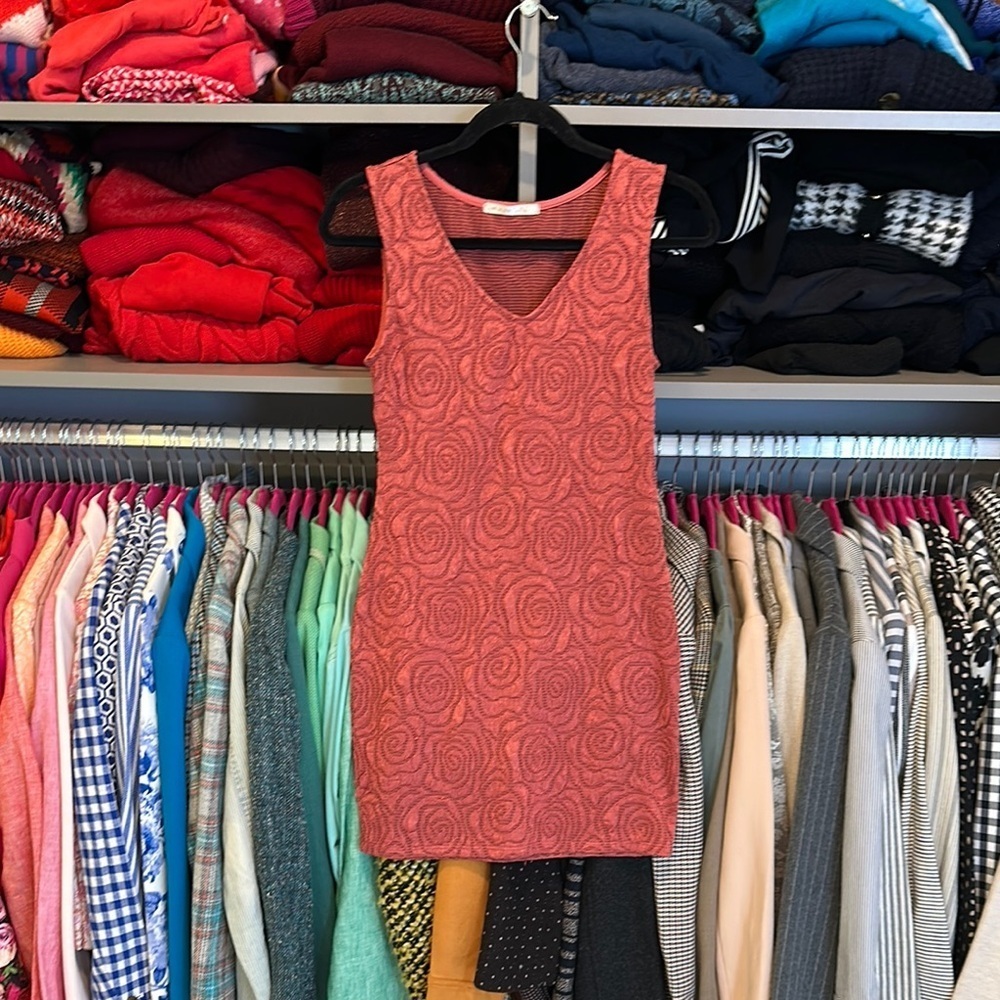 Must Have deep coral sleeveless rose embedded dress size XS